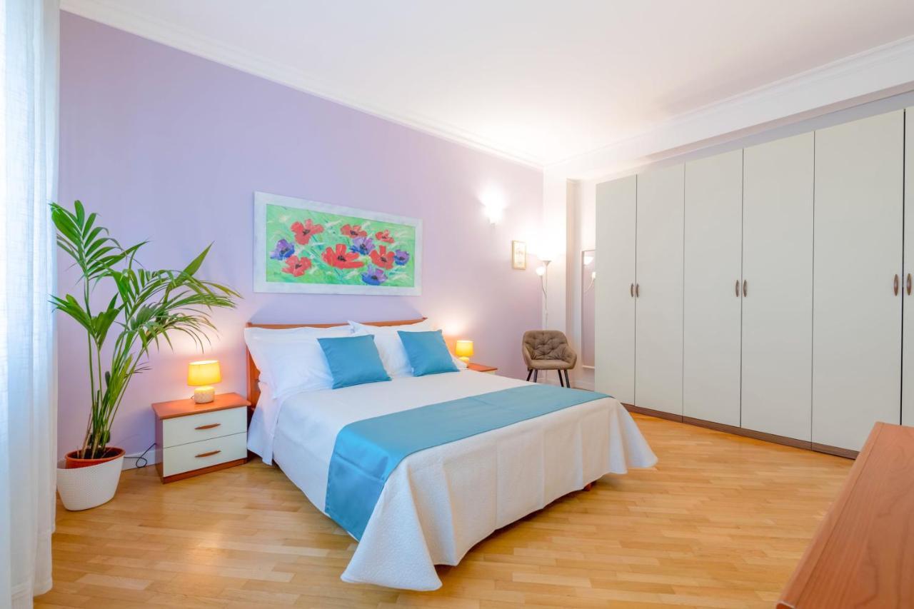 Modern Apartment To Relax In The City Center Bari Luaran gambar